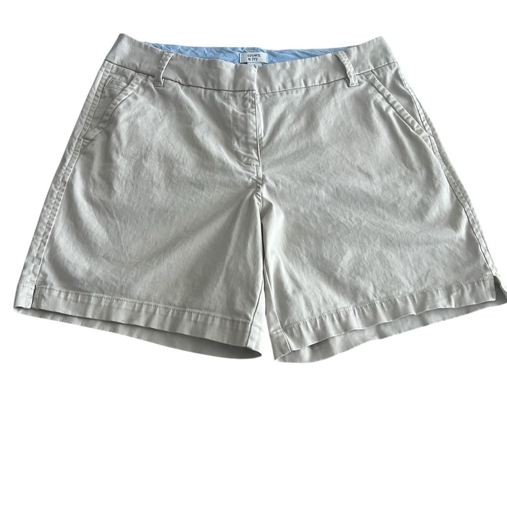Crown & Ivy CAROLINE Beige Flat
Front Chino Shorts Sz 6 Cotton
Spandex Stretch.